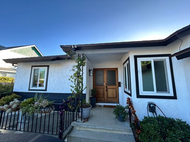 property at 10100 Sophia Ave