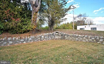 201 Montgomery Ave in Oreland, PA - Building Photo - Building Photo