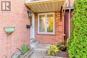 2564 Addingham Crescent in Oakville, ON - Building Photo