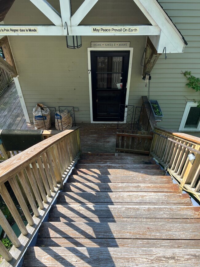 7 Lakeview Trail in Byram Township, NJ - Building Photo - Building Photo