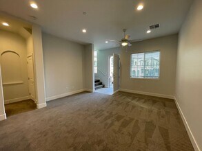 10567 Ridge Glow Ave in Las Vegas, NV - Building Photo - Building Photo