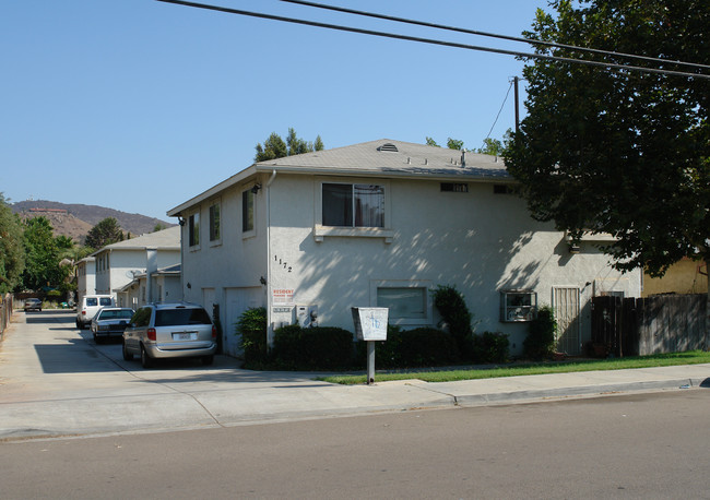 1172 Sumner Ave in El Cajon, CA - Foto de edificio - Building Photo