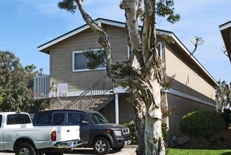 280 Avocado St in Costa Mesa, CA - Foto de edificio - Building Photo