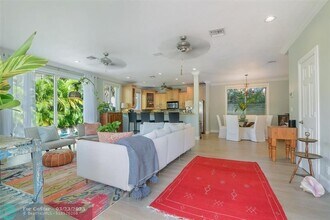203 Washingtonia Ave in Lauderdale-by-the-Sea, FL - Building Photo - Building Photo