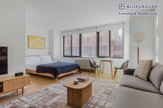 535 W 23rd St in New York, NY - Building Photo - Building Photo