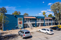 Buenas @ 1310 Apartments in Tucson, AZ - Foto de edificio - Building Photo