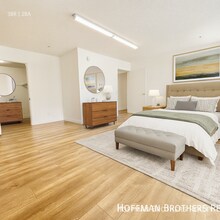 982 S New Hampshire Ave in Los Angeles, CA - Building Photo - Building Photo