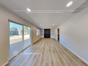 11311 172nd St E in Puyallup, WA - Foto de edificio - Building Photo