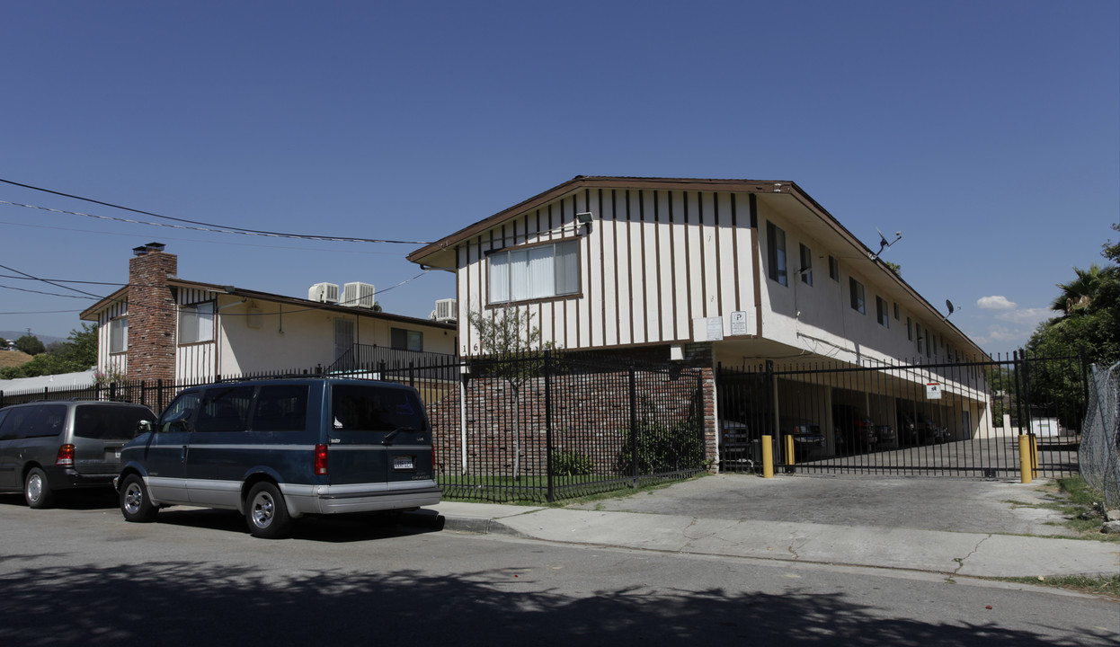 1691 Garden Dr in San Bernardino, CA - Building Photo