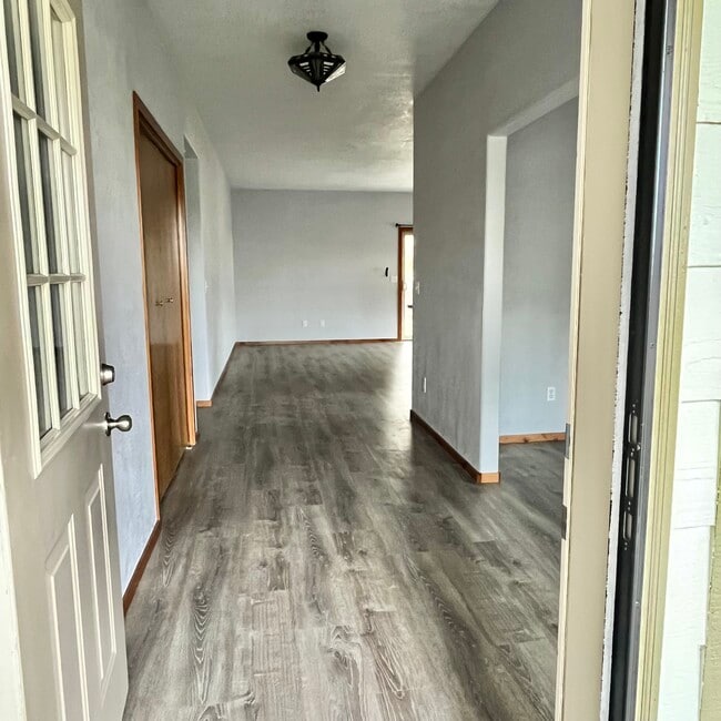 107 Applewood Dr in Central Point, OR - Building Photo - Building Photo