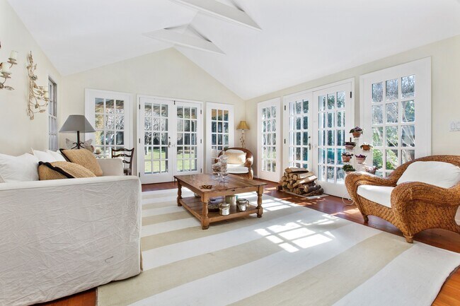 63 Norris Ln in Bridgehampton, NY - Building Photo - Building Photo