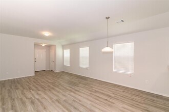8726 Doris Oaks Cir in Houston, TX - Building Photo - Building Photo