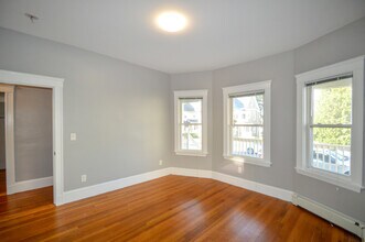 65 Mapleton St, Unit 1 in Boston, MA - Building Photo - Building Photo
