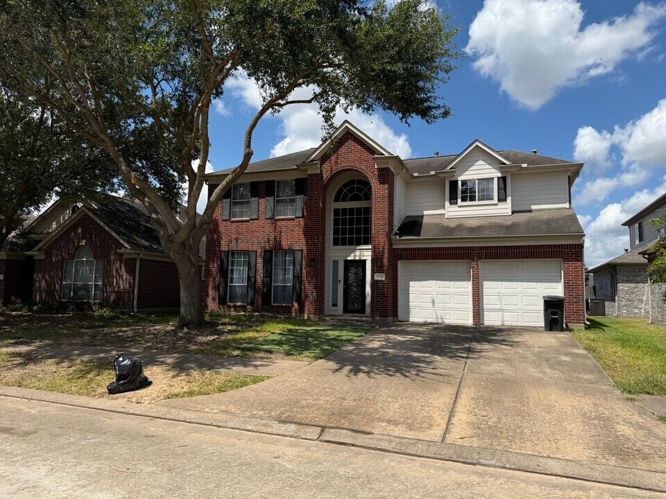 2211 Cambridge Dale Ct in Katy, TX - Foto de edificio