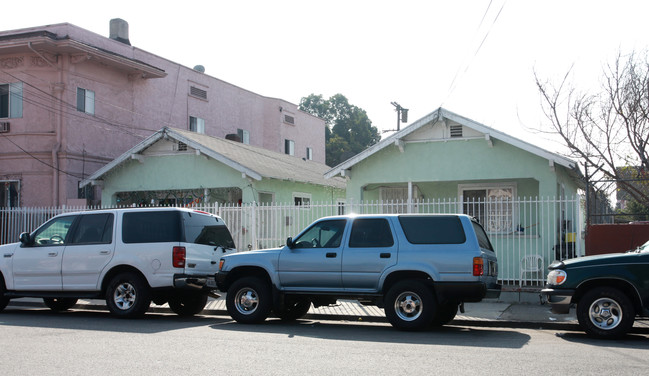 124 E 27th St in Los Angeles, CA - Building Photo - Building Photo