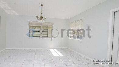 1651 Van Buren St in Hollywood, FL - Foto de edificio - Building Photo
