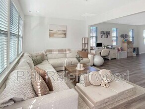 779 Creekway Dr in Fuquay Varina, NC - Building Photo - Building Photo