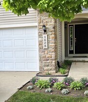 1608 Mallard Pond Dr, Unit 1608 Mallard Pond Dr in Howell, MI - Building Photo