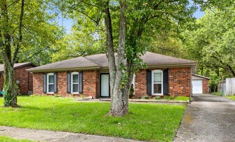 8216 Afterglow Dr in Louisville, KY - Building Photo