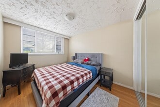 2105 W 47th Ave in Vancouver, BC - Building Photo - Building Photo