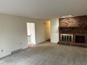 722 Geronimo Way in Bowling Green, KY - Building Photo - Building Photo