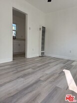 2235 W 14th St in Los Angeles, CA - Building Photo