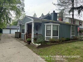 2709 Maplewood Ave in Royal Oak, MI - Building Photo