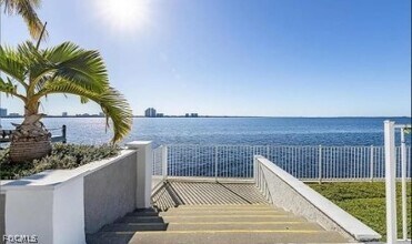 3350 N Key Dr in Ft. Myers, FL - Foto de edificio - Building Photo