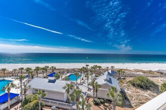7205 Thomas Dr in Panama City Beach, FL - Building Photo - Building Photo