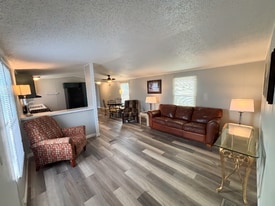 434 Timber Ridge Ln in Quincy, IL - Building Photo