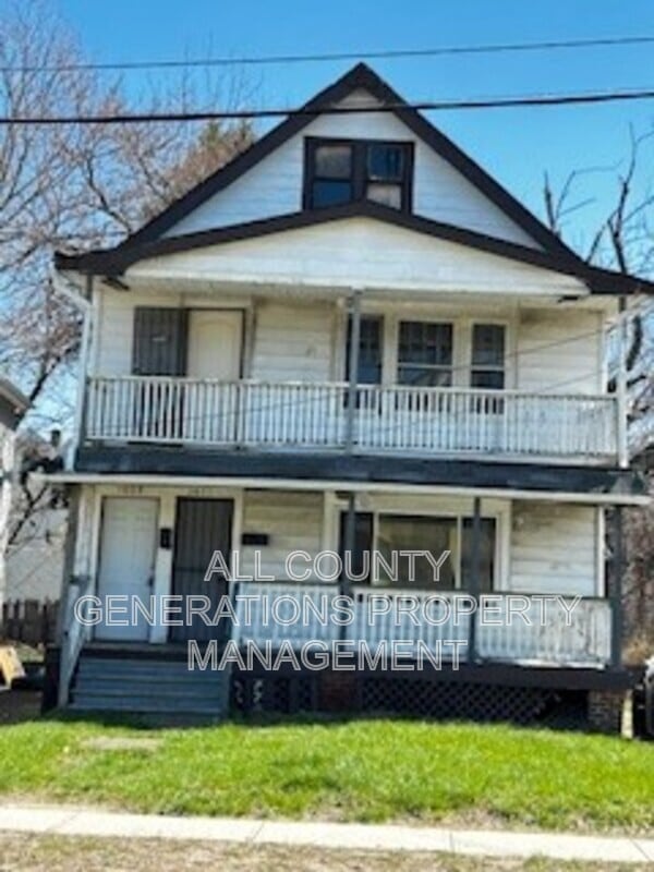 property at 1011 E 140th St