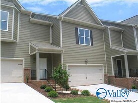 212 Treetop Dr SE in Huntsville, AL - Building Photo