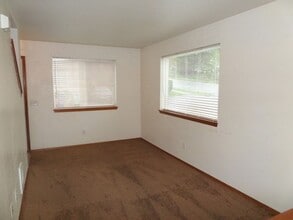 1512 S Puget Dr in Renton, WA - Building Photo - Building Photo