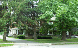 107 Walnut Ave Apartments