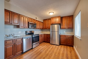 11912 Indian School Rd NE in Albuquerque, NM - Building Photo