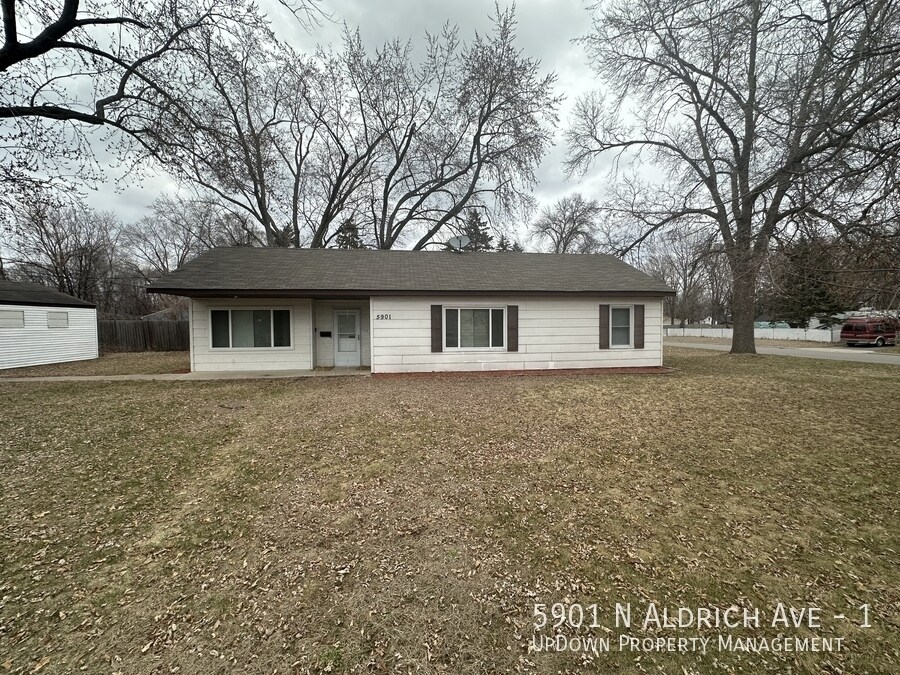 5901 N Aldrich Ave in Minneapolis, MN - Building Photo
