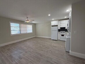 248 Wenonah Pl in West Palm Beach, FL - Building Photo - Building Photo