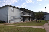 University Trails Prairie View in Hempstead, TX - Building Photo - Building Photo