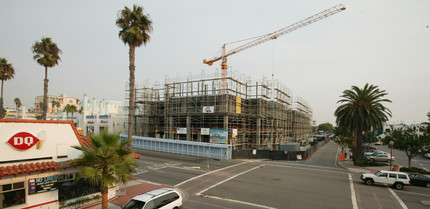 Oceanside Terraces in Oceanside, CA - Building Photo - Building Photo