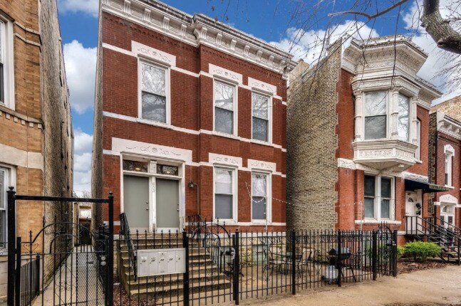 property at 853 N Winchester Ave
