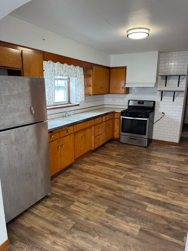 7601 W 60th Pl, Unit 1F