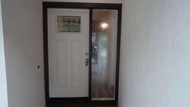 1143 Vía Santiago in Corona, CA - Building Photo - Building Photo