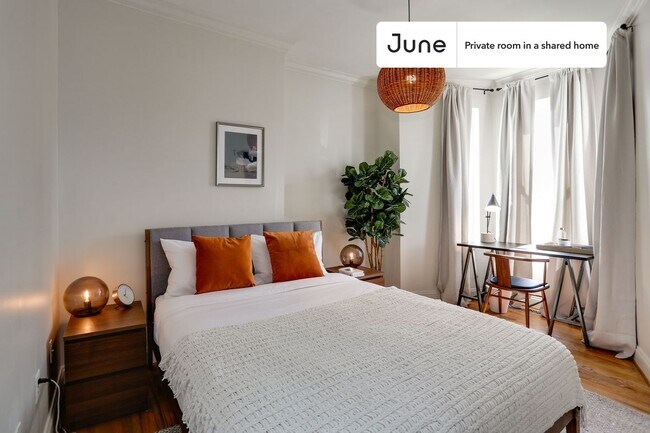 Private bedroom in 4 bed/3.5 bath Home in Washington, DC - Building Photo - Building Photo