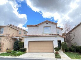 559 Yarrow Dr in Simi Valley, CA - Building Photo