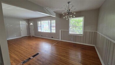 136 Hillsdale Dr SE in Atlanta, GA - Building Photo - Building Photo