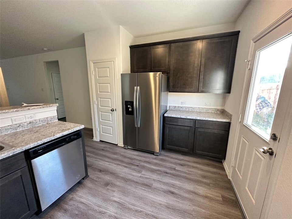 16492 Moss Ln in Porter, TX - Building Photo