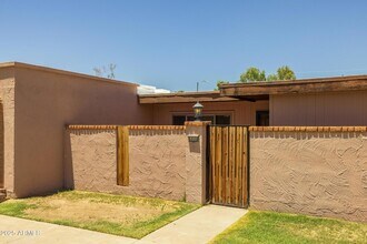 6008 W Augusta Ave in Glendale, AZ - Building Photo - Building Photo