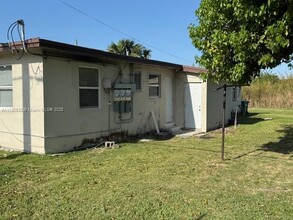 13701 SW 266th St in Homestead, FL - Building Photo - Building Photo
