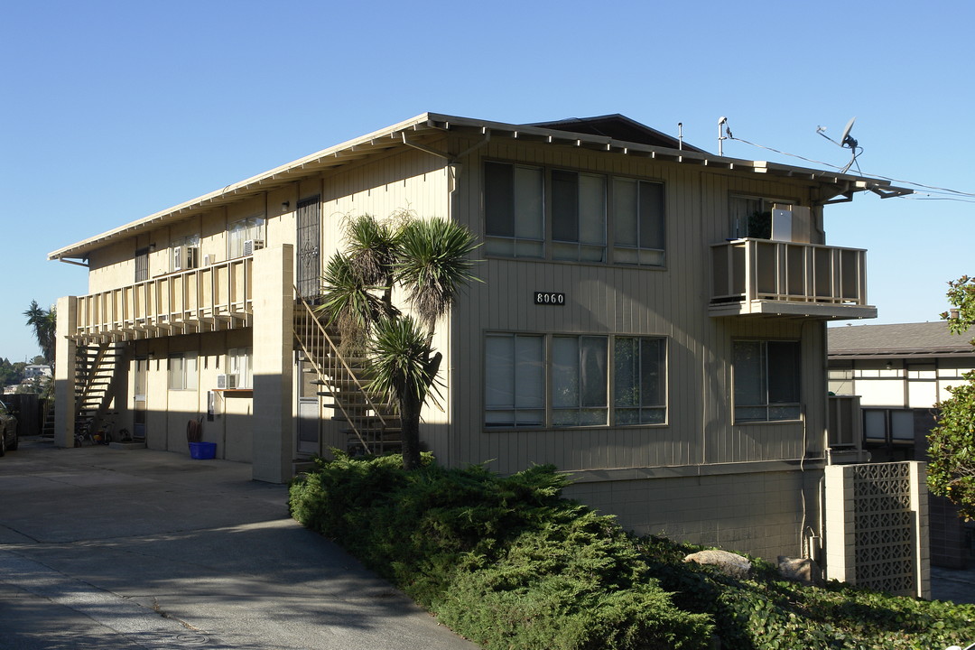 Greenridge Apartments in Oakland, CA - Building Photo