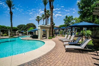 Versante Apartment Homes in Avondale, AZ - Building Photo - Building Photo